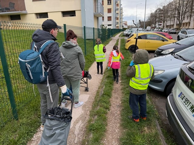 ramassage déchets à Dijon avec enfants